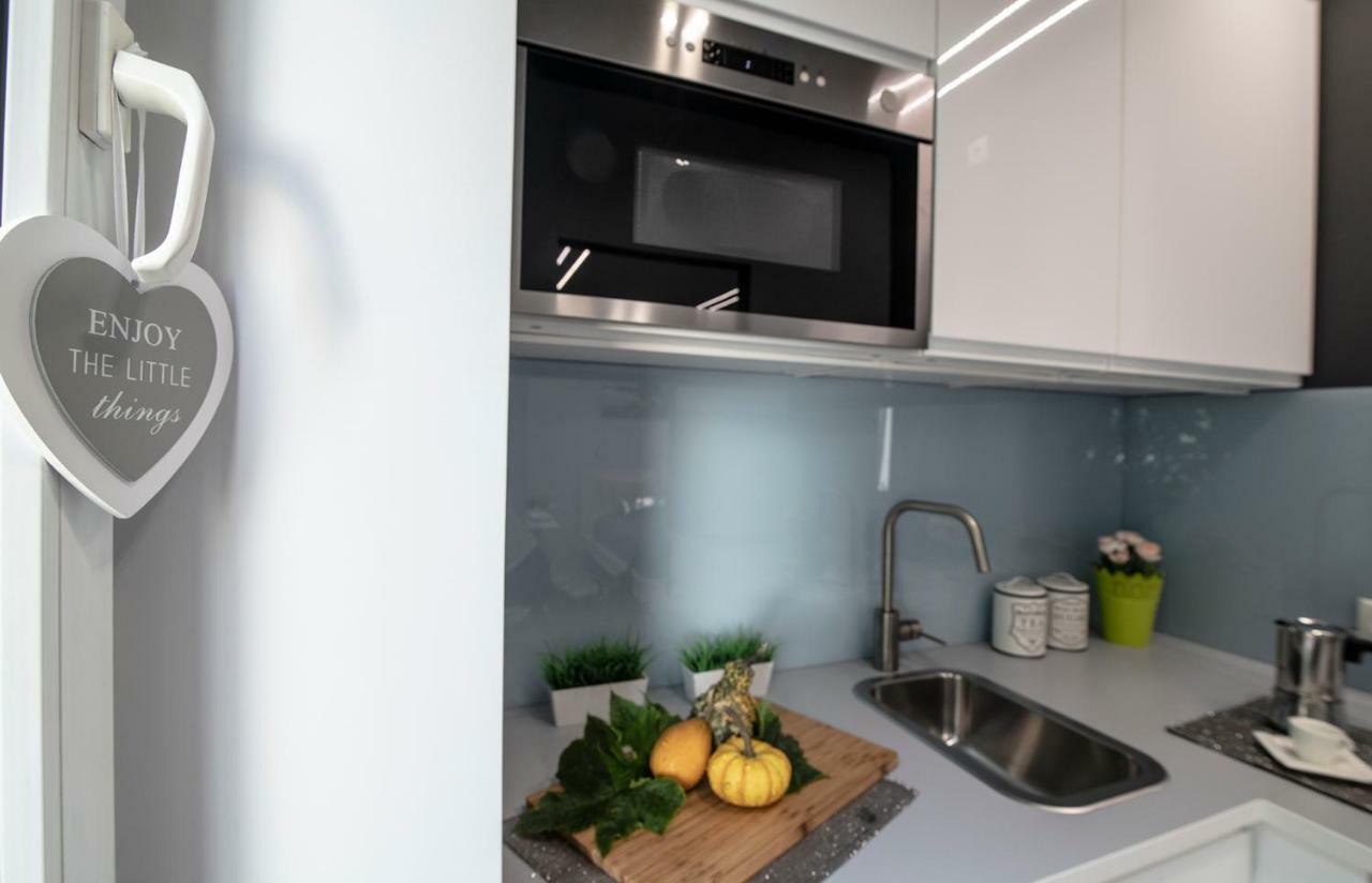 Wlr Apartments - Hoza I Varşova Dış mekan fotoğraf