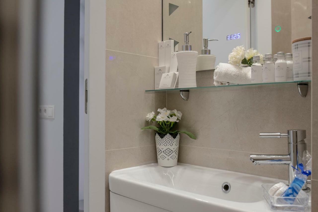 Wlr Apartments - Hoza I Varşova Dış mekan fotoğraf